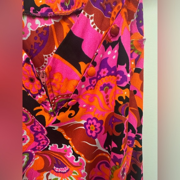 6. ✨ Hot Pink 60s Dress With Cape - Picture 12 of 16